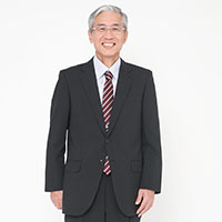 M HAYAKAWA